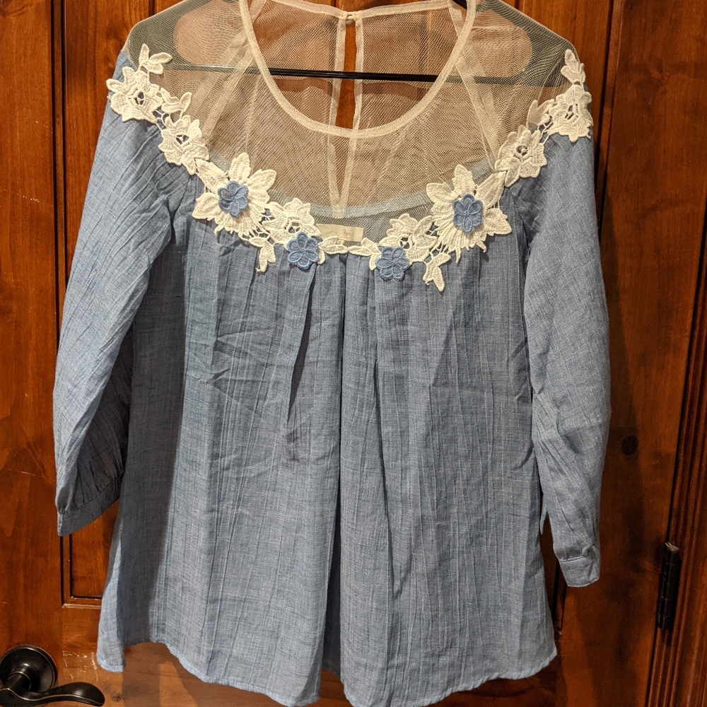 NWOT Ryu Flower Blouse